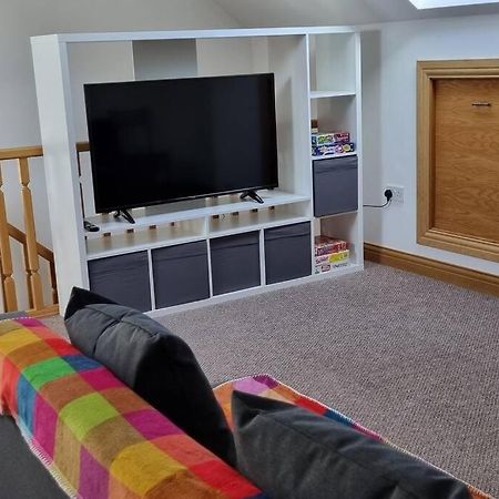 Grace'S Place With Hot Tub & Games Room Carrickfergus Dış mekan fotoğraf