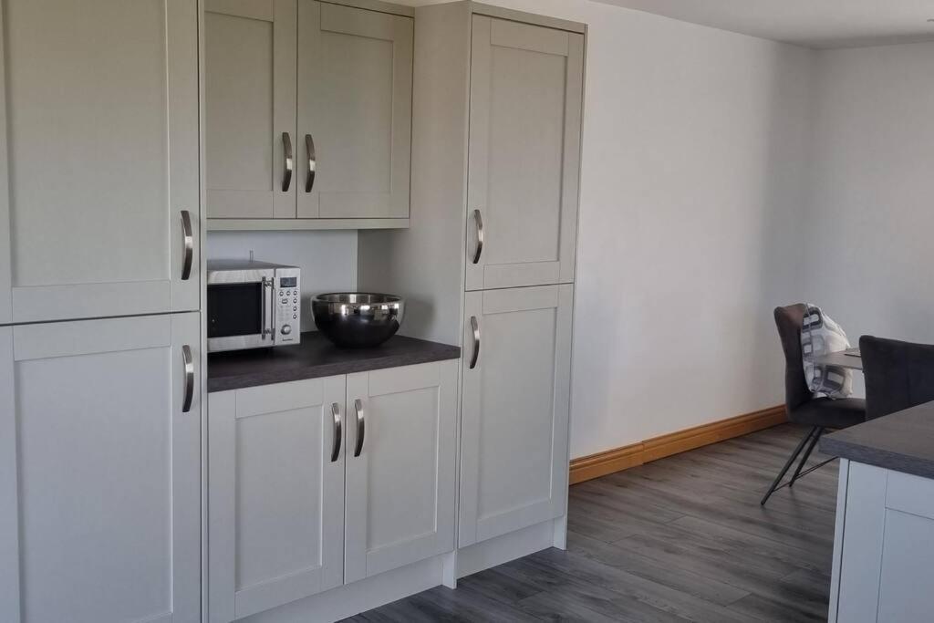 Grace'S Place With Hot Tub & Games Room Carrickfergus Dış mekan fotoğraf